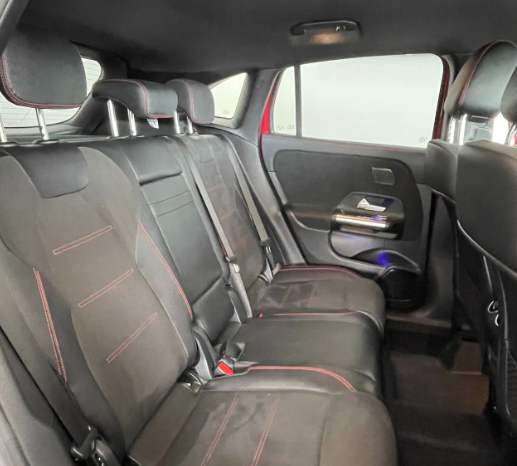 
								MERCEDES-BENZ CLASE GLA full									