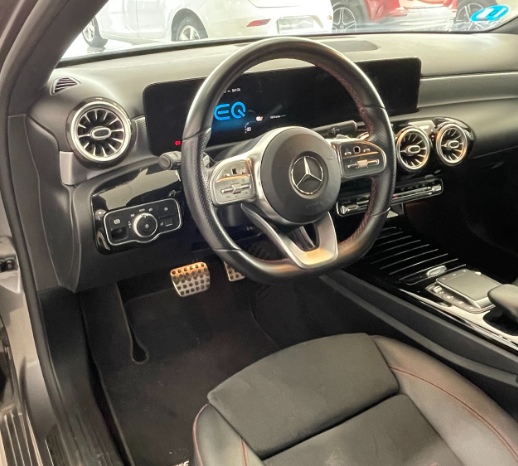 
								MERCEDES-BENZ CLASE A250e full									
