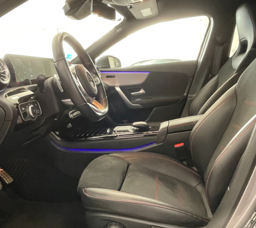
								MERCEDES-BENZ CLASE A250e full									