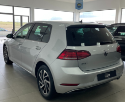 
										VOLKSWAGEN GOLF full									