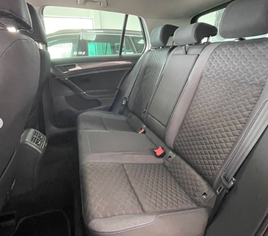 
								VOLKSWAGEN GOLF full									