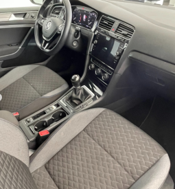 
										VOLKSWAGEN GOLF full									