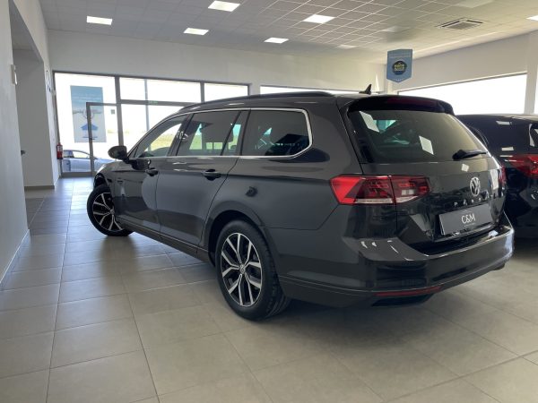 Volkswagen Passat Variant 2020 - Imagen 2